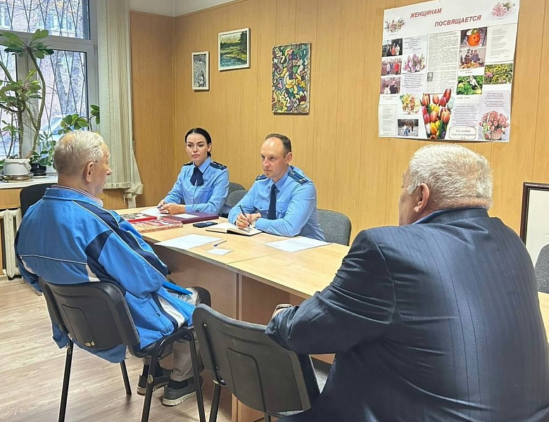 Перовским межрайонным прокурором Попиком М.Ю. совместно с помощником Перовского межрайонного прокурора Новиковой Н.А. 23.09.2025 в рамках работы мобильной приемной осуществлен прием граждан