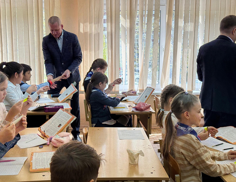 Маленьким перовским пешеходам рассказали о Правилах дорожного движения