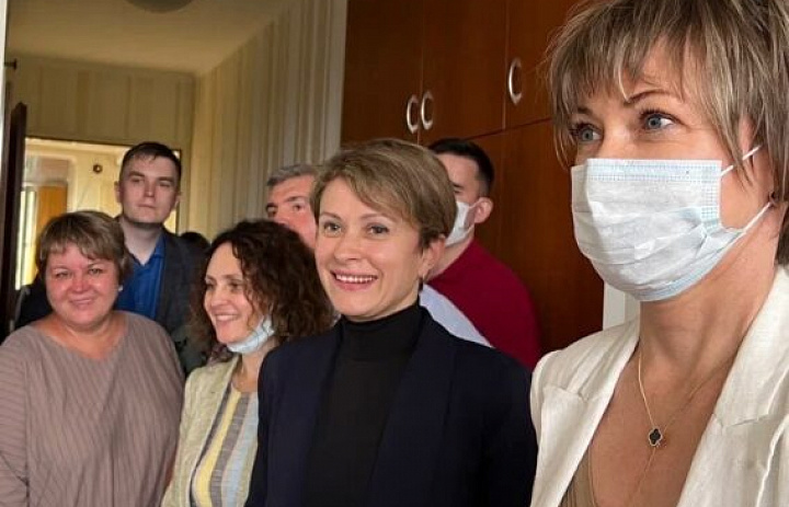 Перовчане привезли в госпиталь домашние пироги с блинами