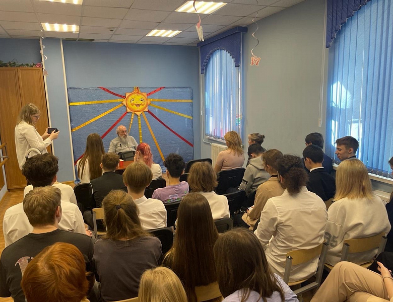 Юные перовчане пообщались с Анатолием Вассерманом