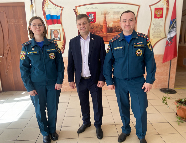 В корпусах перовской школы поговорили о безопасности
