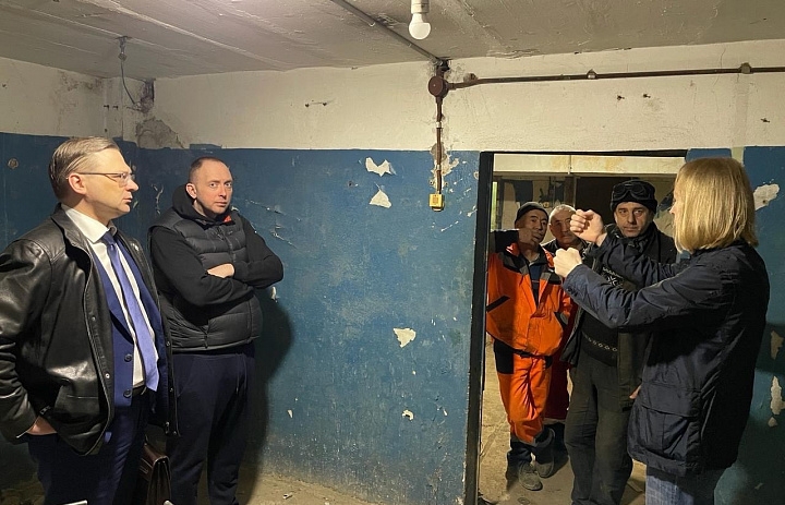 Андрей Сучков проверил начало работ по капремонту дома