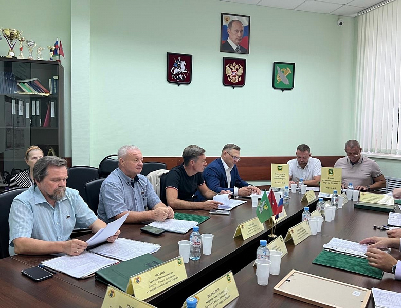 В Перово прошло первое заседание депутатов после летнего перерыва