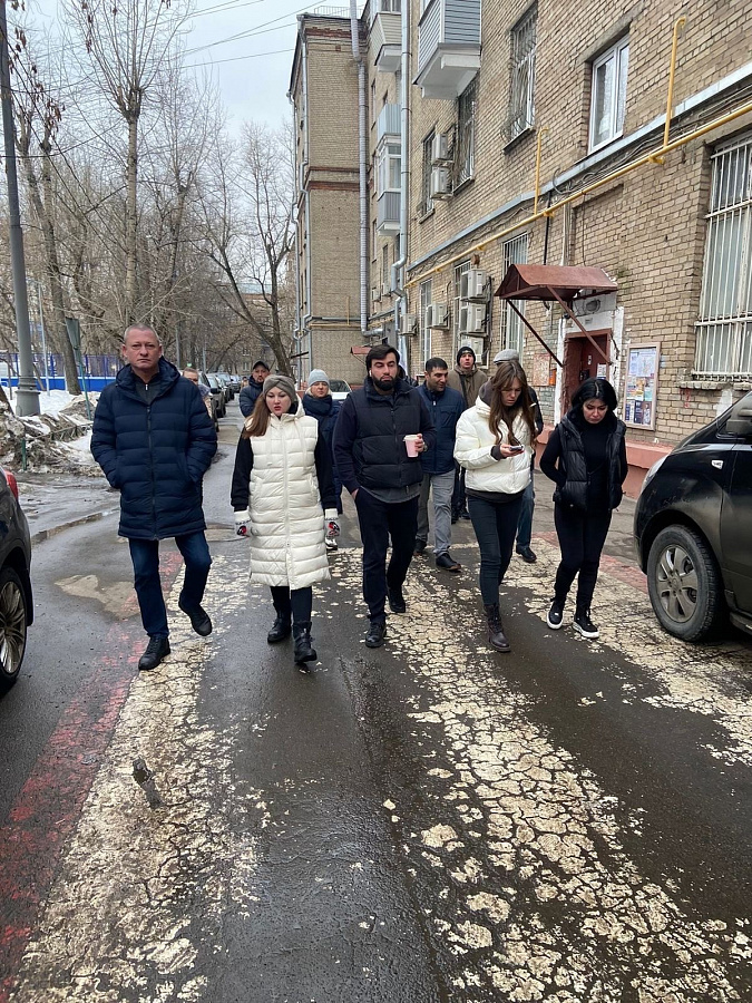 Во время обхода в Перово обсудили вопрос установки ограждающих устройств