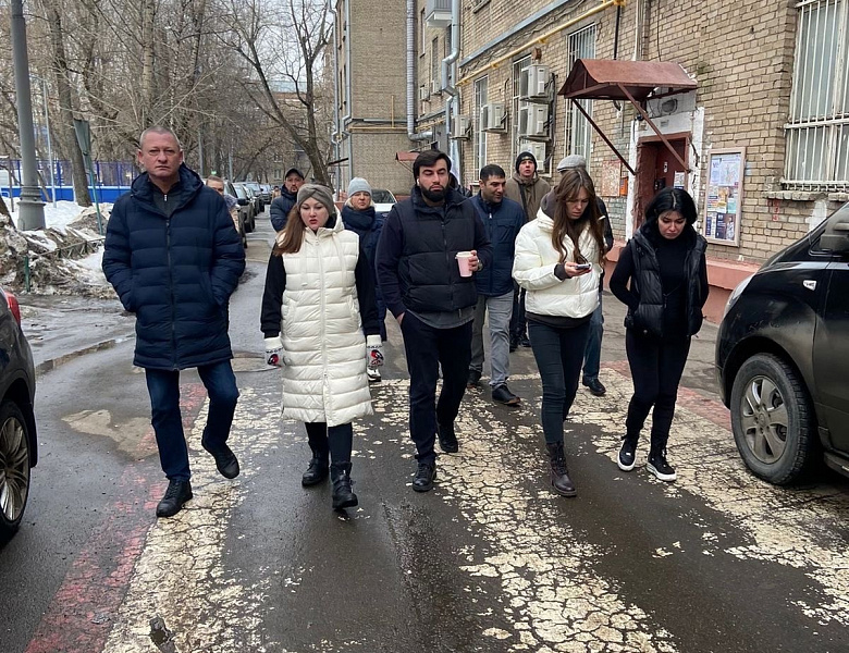 Во время обхода в Перово обсудили вопрос установки ограждающих устройств