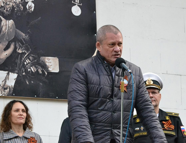 В перовском «Салюте» прошла патриотическая акция ко Дню Победы