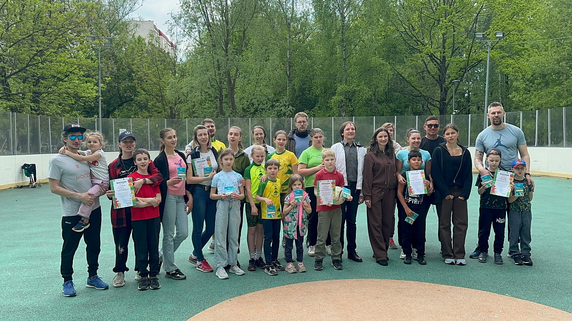 В Перово состоялись соревнования среди семейных команд