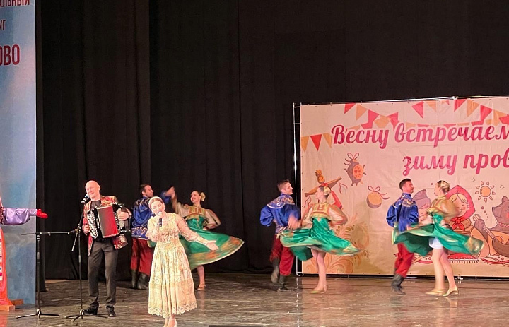 В перовском «Прожекторе» отпраздновали Масленицу