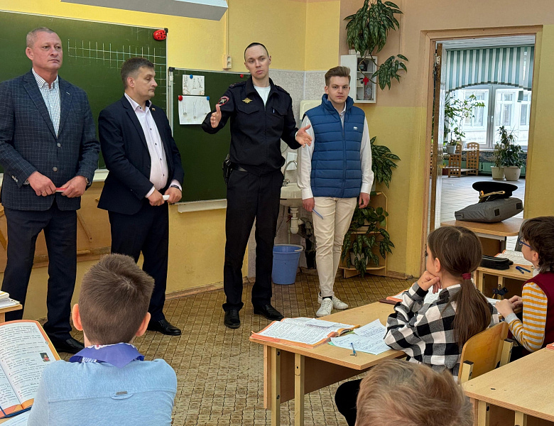 Маленьким перовским пешеходам рассказали о Правилах дорожного движения