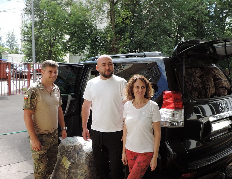 Перовчане снова передали гуманитарную помощь участникам спецоперации