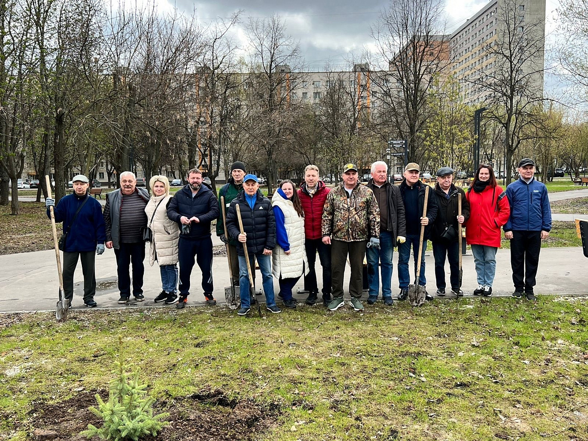 Перовские депутаты выходили на общегородские субботники
