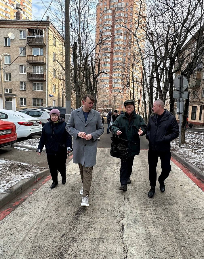 На Новогиреевской улице за домами закрепят дворника